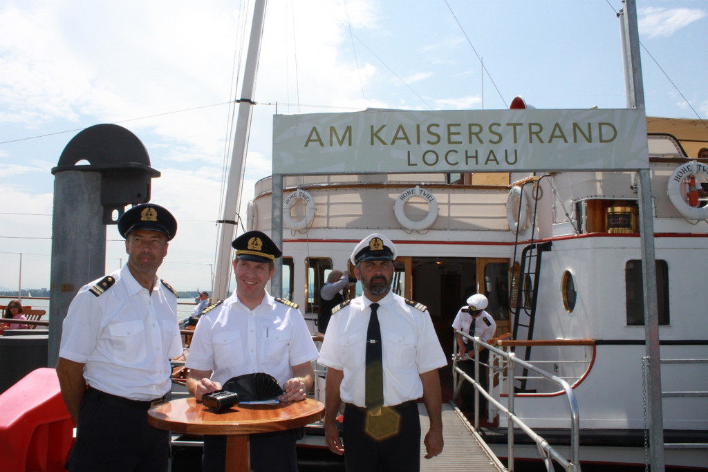 Schifffahrt am Landungssteg _8__jpg-1358437551