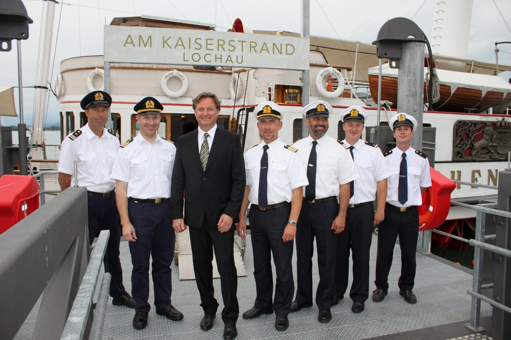 Schifffahrt am Landungssteg _13__jpg-1358437573