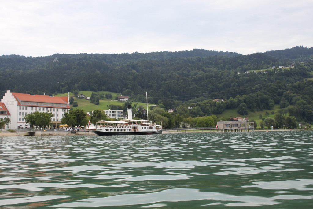 Schifffahrt am Landungssteg _12__jpg-1358437567