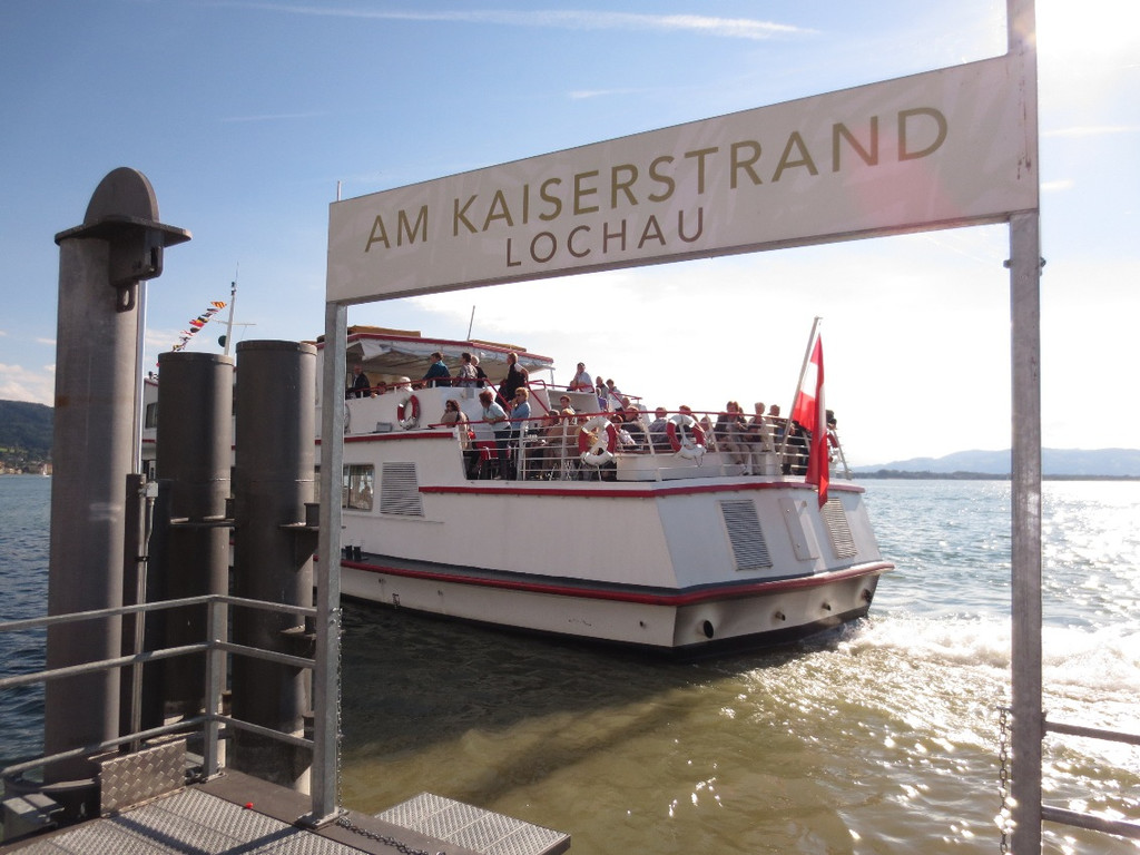 Schifffahrt am Landungssteg _24__jpg-1358437617