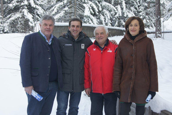 DSC07000_jpg-1358933616