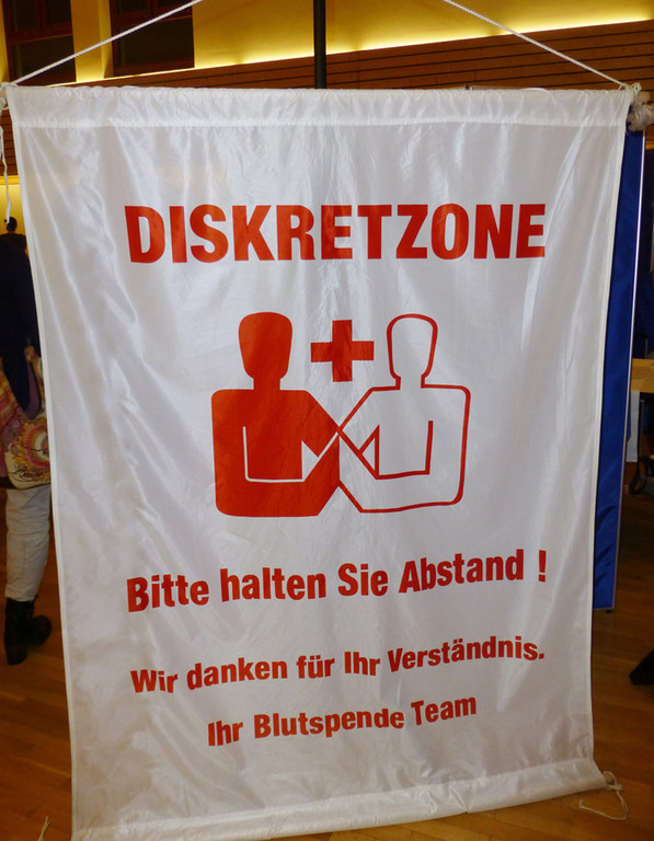 Blut23Diskretzone_jpg-1359145034