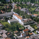 Schulareal Markt Luftaufnahme.jpg