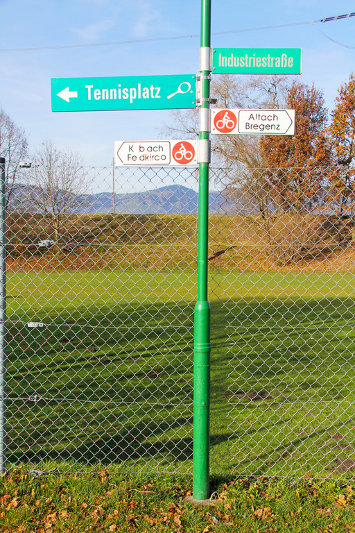 Industriestra__e1_JPG-1359306940