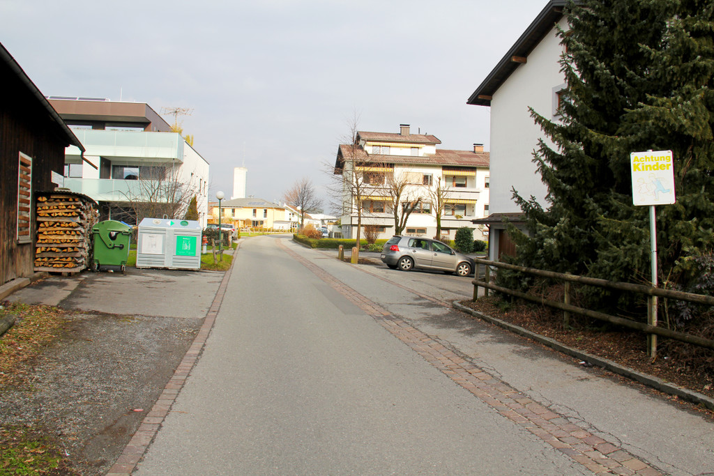 Lirerstra__e2_JPG-1359308320