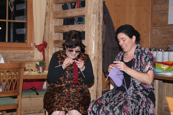 Cantemus Ball_jpg-1359312684