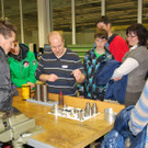 DSC_0073-1 Hier wird demonstriert_ was man mit Geschick und K__nnen aus Metall fertigen kann.jpg