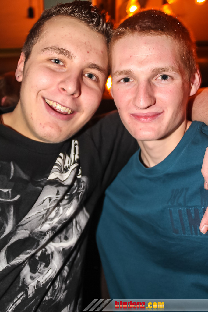 12553091.jpg
