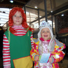 Martina _9_ aus Muntlix kam mit ihrer Nachbarin Elisa _4_.JPG