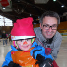 Nick _4_ aus Meiningen bei seinen ersten Versuchen auf dem Eis.JPG