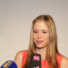 Opernball 2013: Mira Sorvino bei PK und Autogrammstunde in der Lugner City