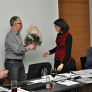 DSC_7318 Obmann dankt Chorleiterin Angelika Kopf-Lebar_JPG-1360167124