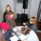 27 Martina _Jugendservice_ mit jungen Kinobesuchern.JPG