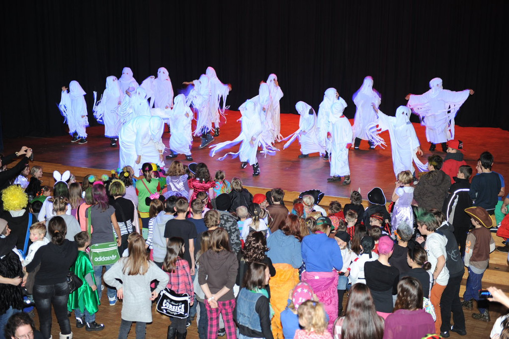 KinderfaschingMaeder146.JPG