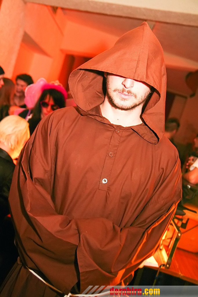 12618498.jpg