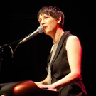 Sabina Hank im Oval