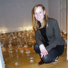 33 Kirsten Helfrich und ihre Installation Ebbe.JPG