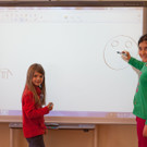 neue Schultafeln in der Volksschule St. Anton i. M. Smartboards im Einsatz