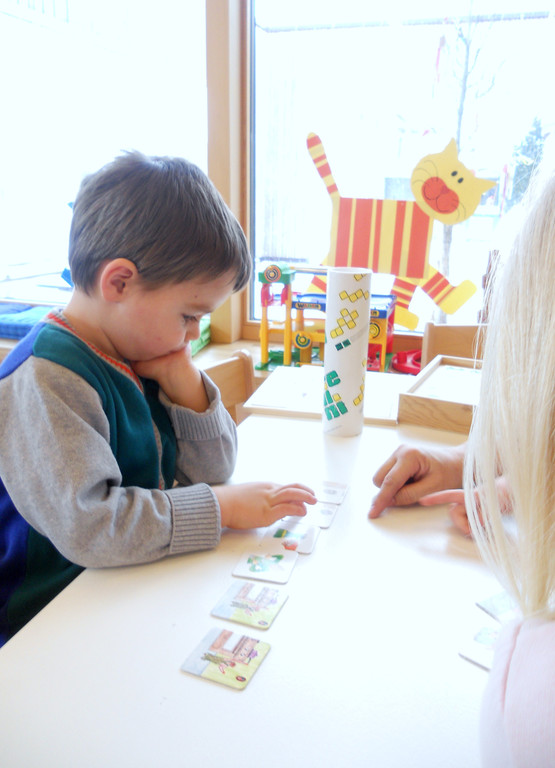 40 Kinder lernen im Spiel Was ist richtig_ was ist falsch.JPG