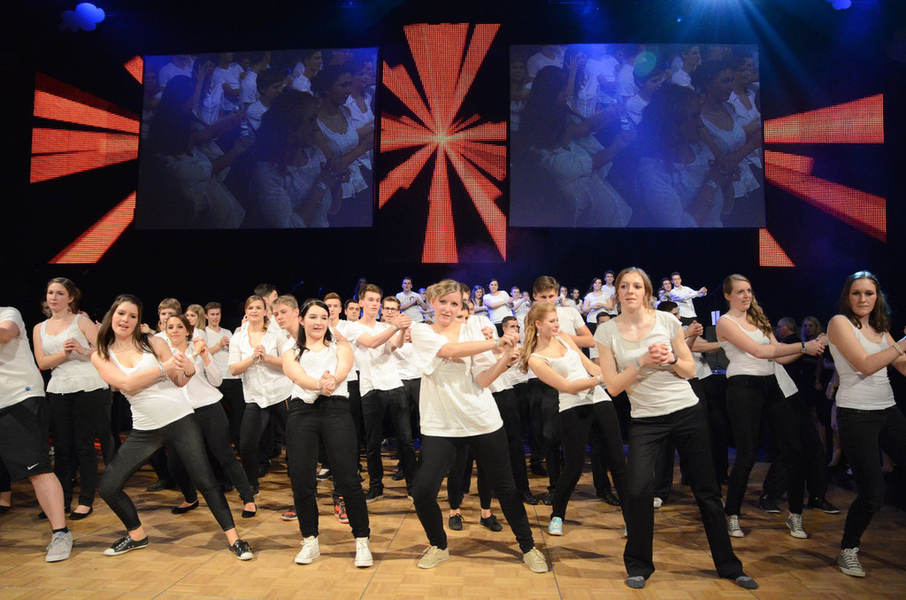 Ball09_jpg-1361467478