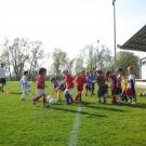 150409 Noah Fussball erstes Mal Rasen 020.jpg