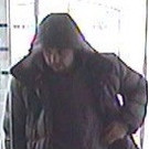 2.000 Euro nach Banküberfall in Mauerbach ausgelobt: Bilder des Verdächtigen