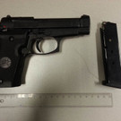 Taxifahrer in Simmering beraubt: Die Tatwaffen (Gaspistolen)