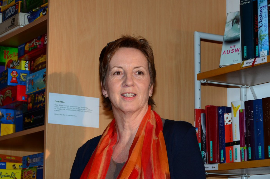 Bibliothek-Phoenix001.JPG