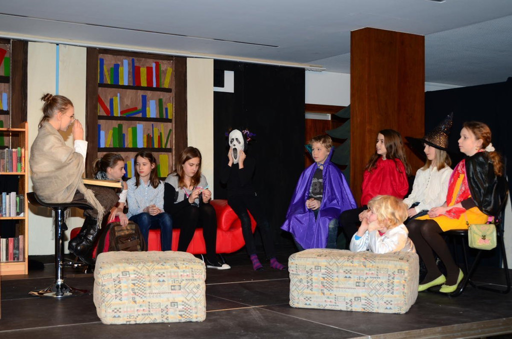 Theater31.JPG