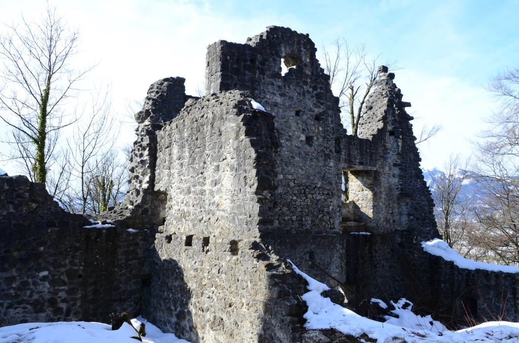 Ruine Neuburg16.JPG