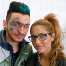 Haarwerk 106 Herrenmodell Benjamin Sibel mit Kollegin.JPG