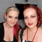 Haarwerk 2 003 Friseurlerling Jenny und Modell Sonja.JPG