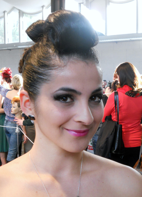 Haarwerk 2 045 Modell Burcu Veles.JPG