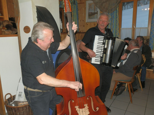 Musiker „Harry & Helmut“.