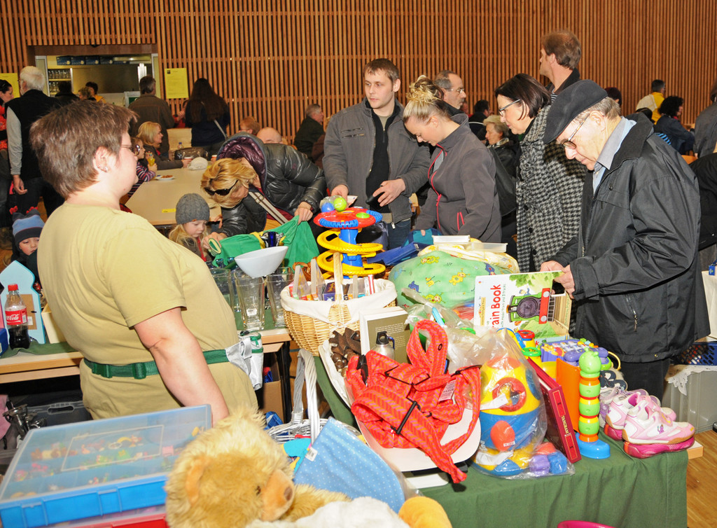 Flohmarkt H__chst 2013 29_jpg-1363524615