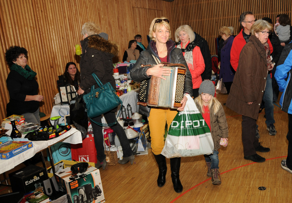 Flohmarkt H__chst 2013 60_jpg-1363524726