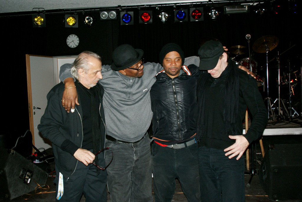 06.JPG