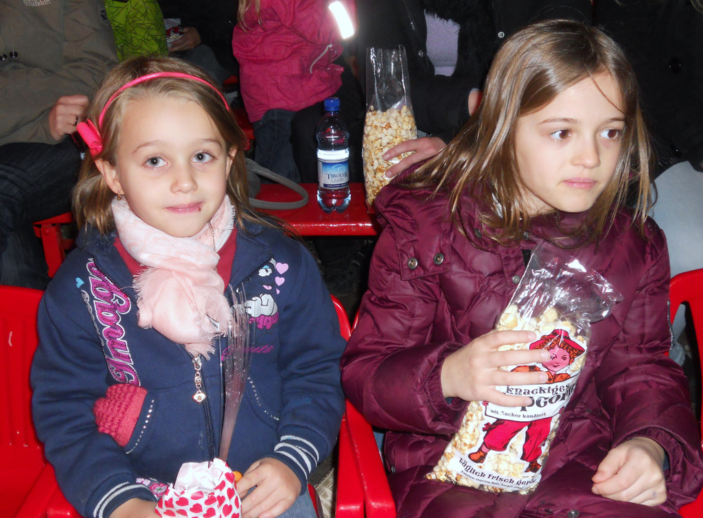 51 Stefanie _5_ und Elisabeth _8_.JPG