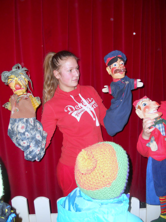 56 Michelle Liebe_ Puppenspielerin in 4_ Generation.JPG