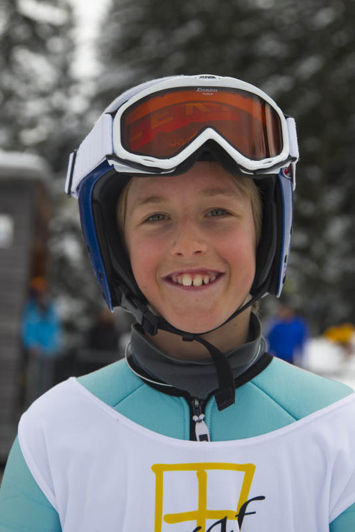 file698ywm41rrc1kd39wip9_jpg-1363607081