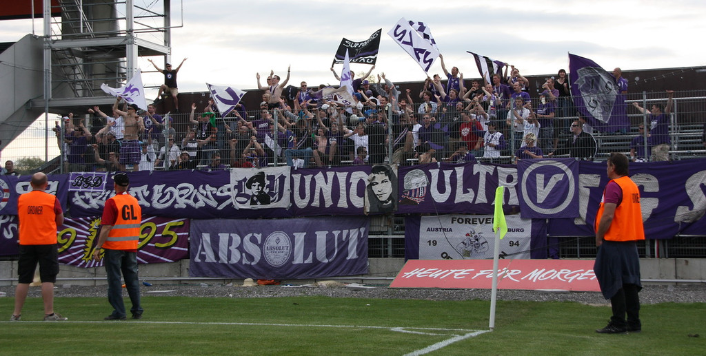 Chaoten  A_ Salzb 2012 016_jpg-1363971227