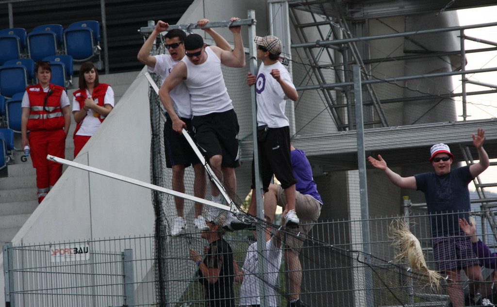 Chaoten  A_ Salzb 2012 044_jpg-1363971491