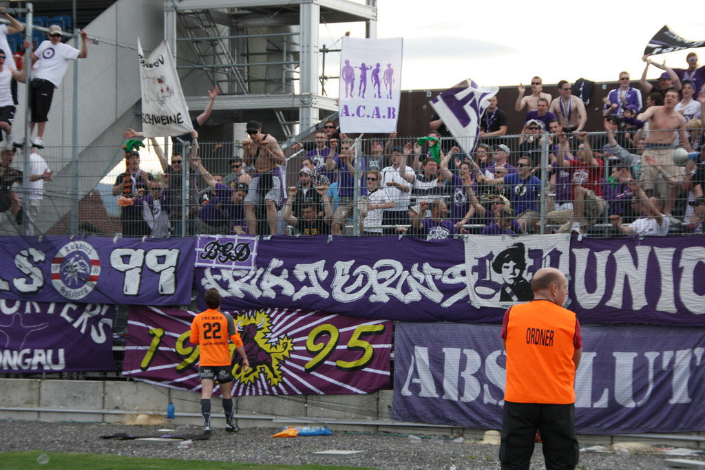 Chaoten  A_ Salzb 2012 056_jpg-1363971571