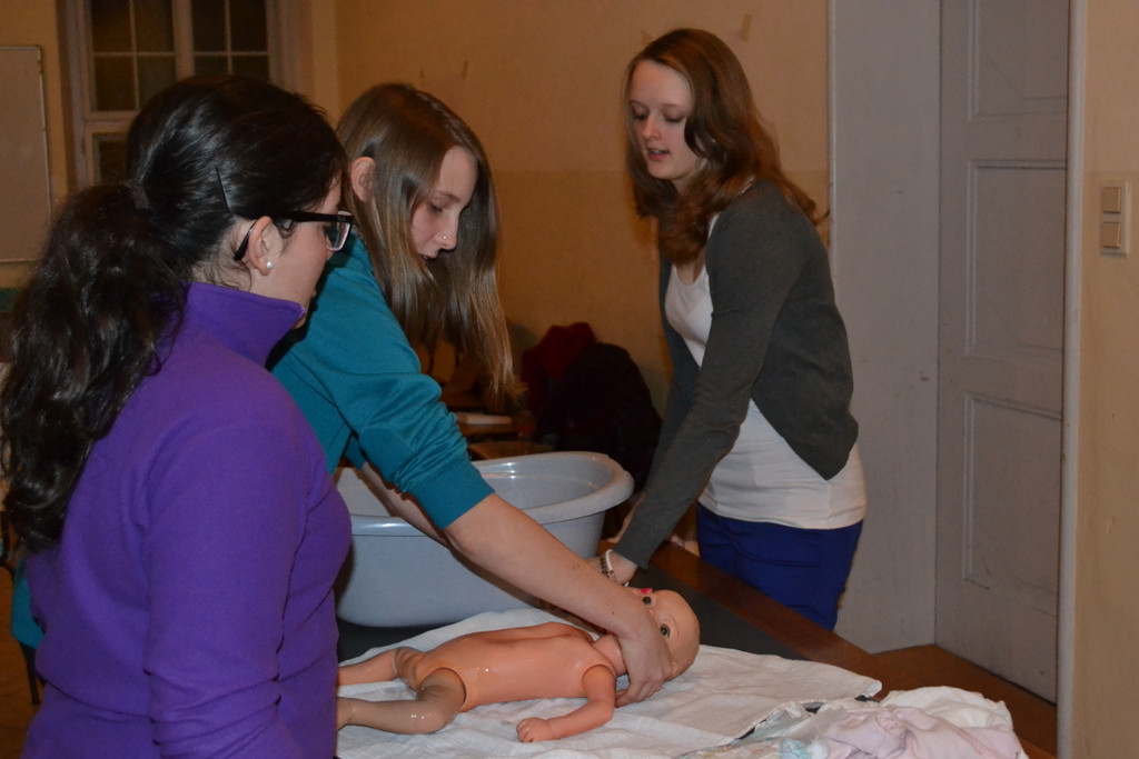 17 Anna _15__ Selina _14_ und Jacqueline _14__.JPG