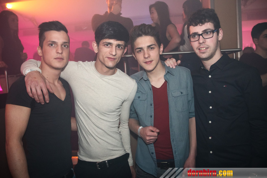 12729836.jpg