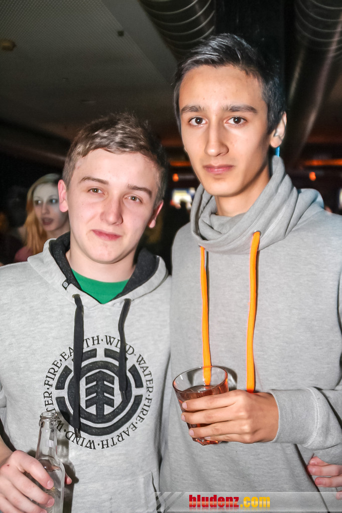 12733803.jpg