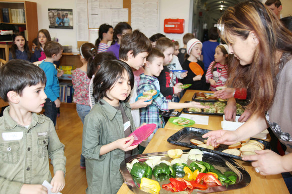 Symbolfoto Gesunde Jause Volksschule Bludenz Mitte M__rz 2013 3_jpg-1364738893