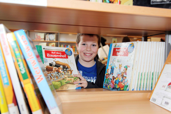 Symbolfoto Lesetag und B__cherei Volksschule Bludenz Mitte M__rz 2013 7_jpg-1364738936