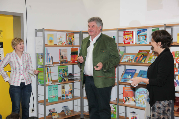 Symbolfoto Lesetag und B__cherei Volksschule Bludenz Mitte M__rz 2013 22_jpg-1364738966