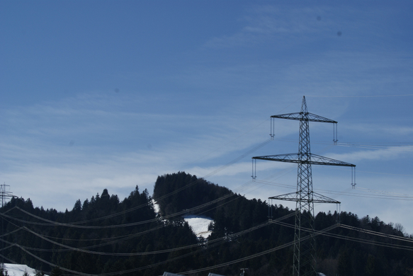 Richtung Schneiderkopf mit Hochspannungsleitung.JPG